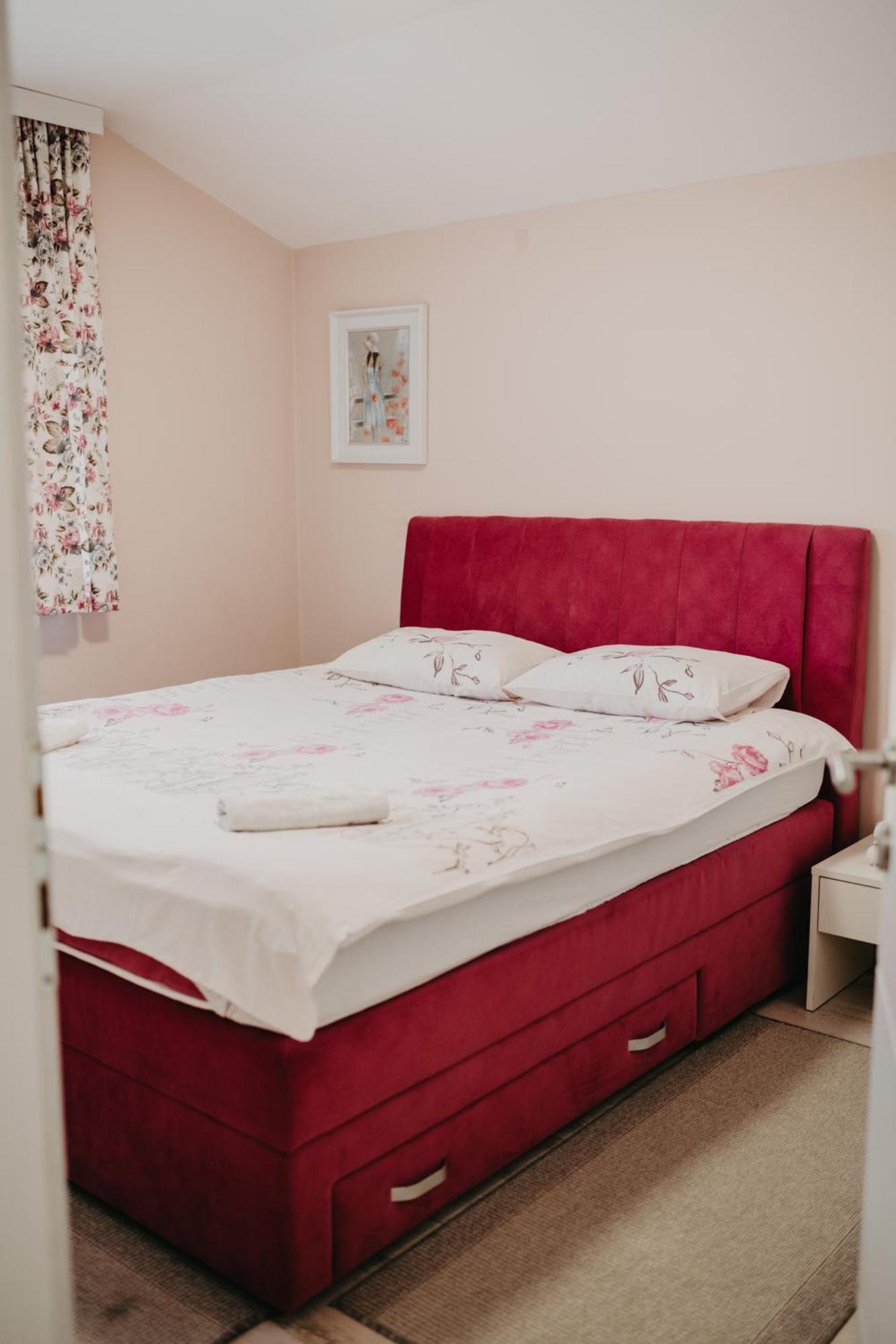 Bed and Breakfast Prenociste Park Modrica Экстерьер фото
